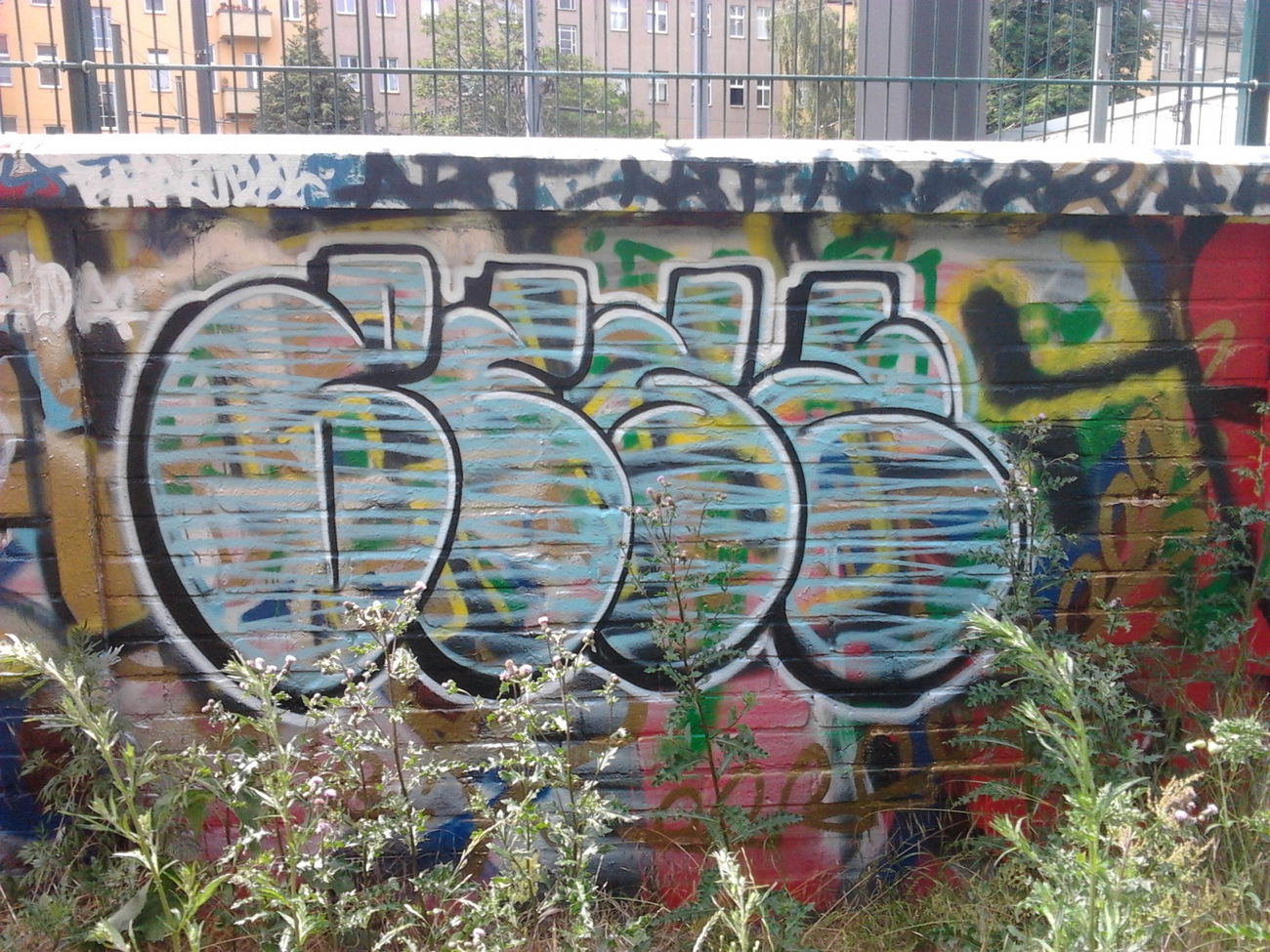 Graffiti Bombing in Berlin - Photo by Hauswart1120 - BE52., B52 (2014)