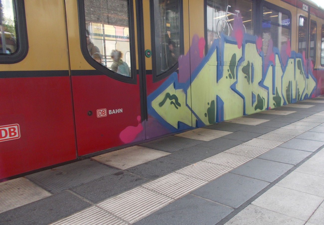 Graffiti Train in Berlin - Photo by Hauswart1120 - KBUM (2015)