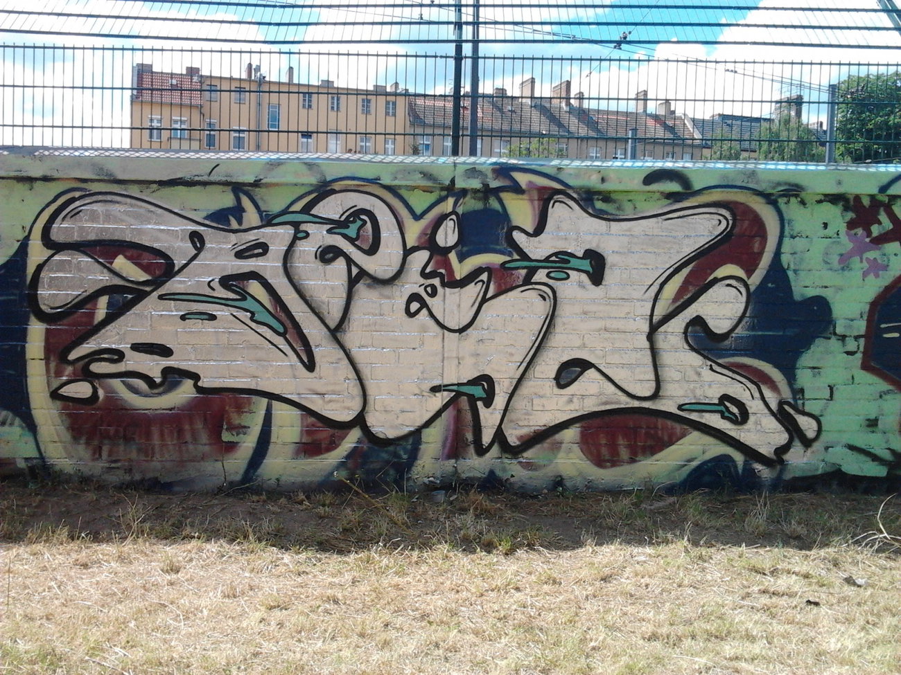 Graffiti Wall in Berlin - Photo by Hauswart1120 - BE52, B52 (2014)