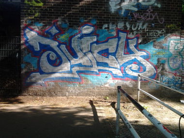 Graffiti Bombing in Berlin - Photo by Hauswart1120 - JUICY, FKO
