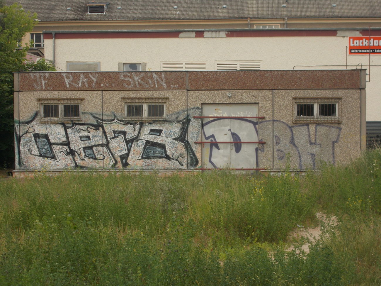 Graffiti Bombing in Berlin - Photo by Hauswart1120 - CEFB, PAB, DBH