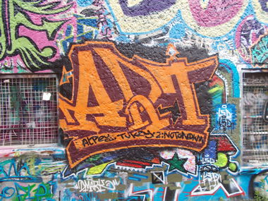 Graffiti Wall in Berlin - Photo by Hauswart1120 - ART, TUKEY, TWOKAY (2015)