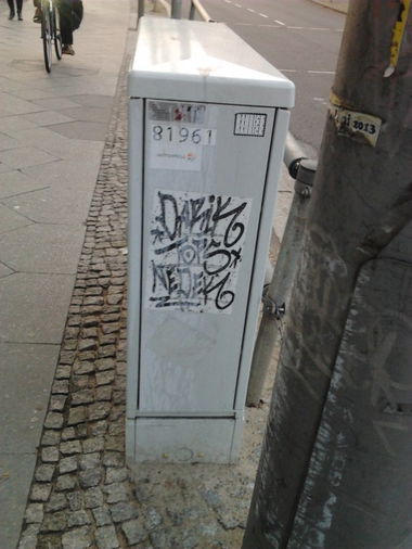 Graffiti Street Art - Photo by Hauswart1120 - DARIK, NEDEK, TOPS (2014)