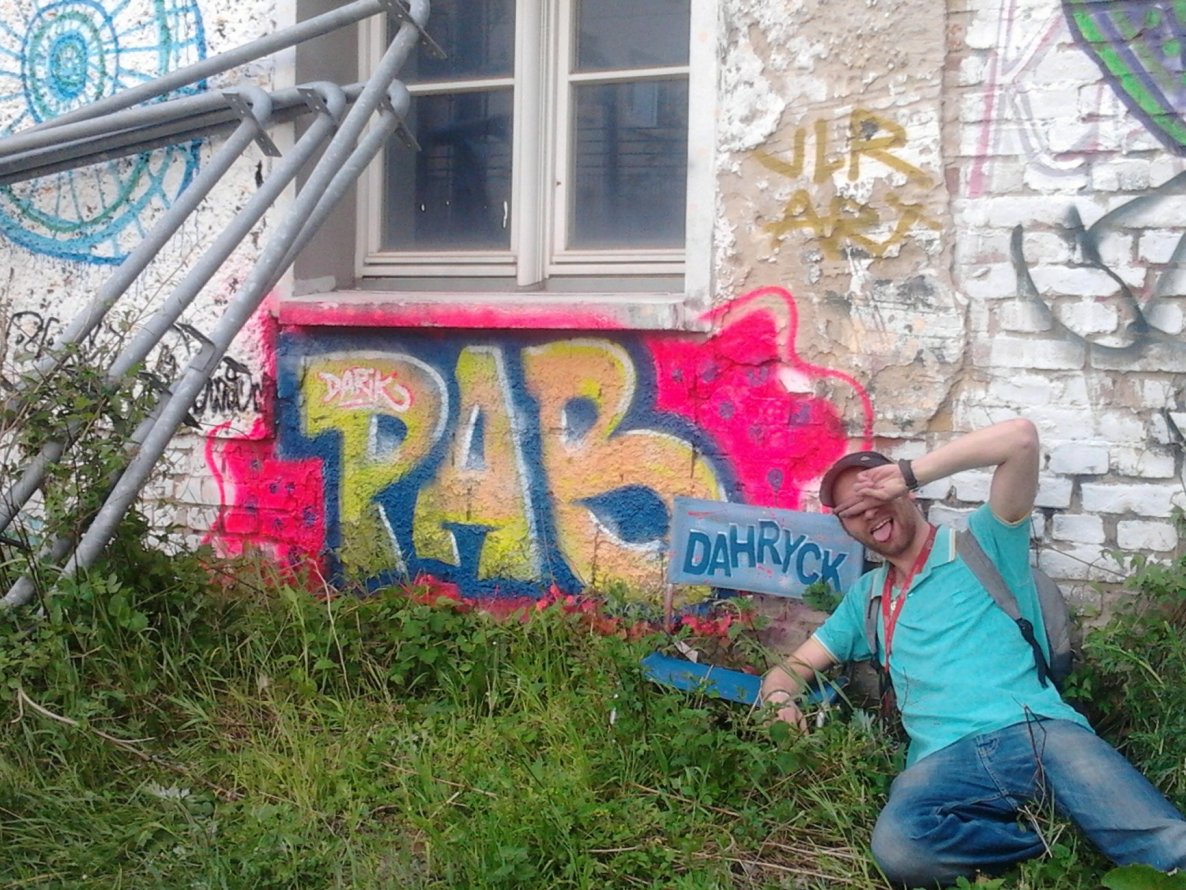 Graffiti Wall in Berlin - Photo by Hauswart1120 - PAB, DARIK (2015)