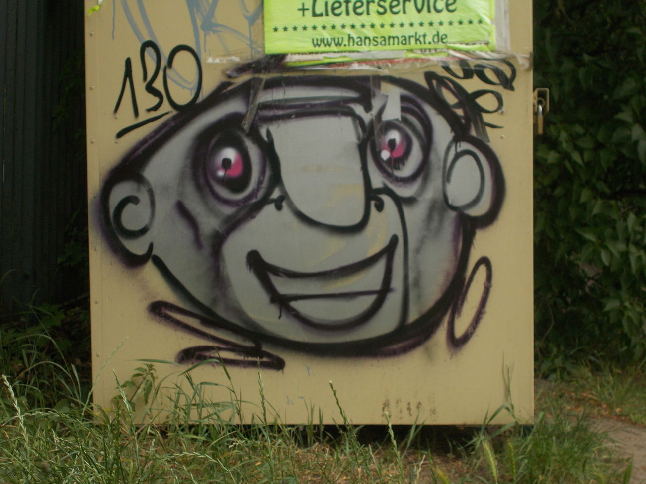 Graffiti Bombing in Berlin - Photo by Hauswart1120 - 130, MIGIE (2015)