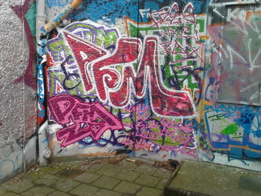 Graffiti Wall - Photo by Hauswart1120 - PFM, WISOE, NEDEK (2015)