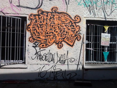 Graffiti Wall in Berlin - Photo by Hauswart1120 - VLR, 161, PFM (2015)