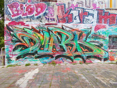 Graffiti Wall in Berlin - Photo by Hauswart1120 - DMARK, NTFW, DFG (2015)
