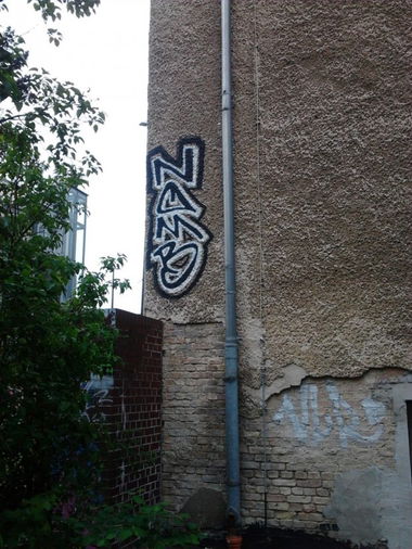 Graffiti Bombing in Berlin - Photo by Hauswart1120 - NOMB, NEDEK (2015)