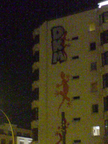 Graffiti in Bersarinplatz Berlin - Photo by Hauswart1120 - DKM, ELBRÖ