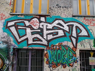 Graffiti Wall in Berlin - Photo by Hauswart1120 - GEIST, BEVOR, VLR (2015)