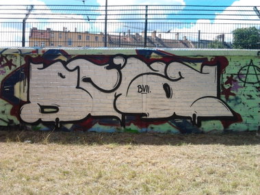 Graffiti Wall in Berlin - Photo by Hauswart1120 - BE52, B52 (2014)