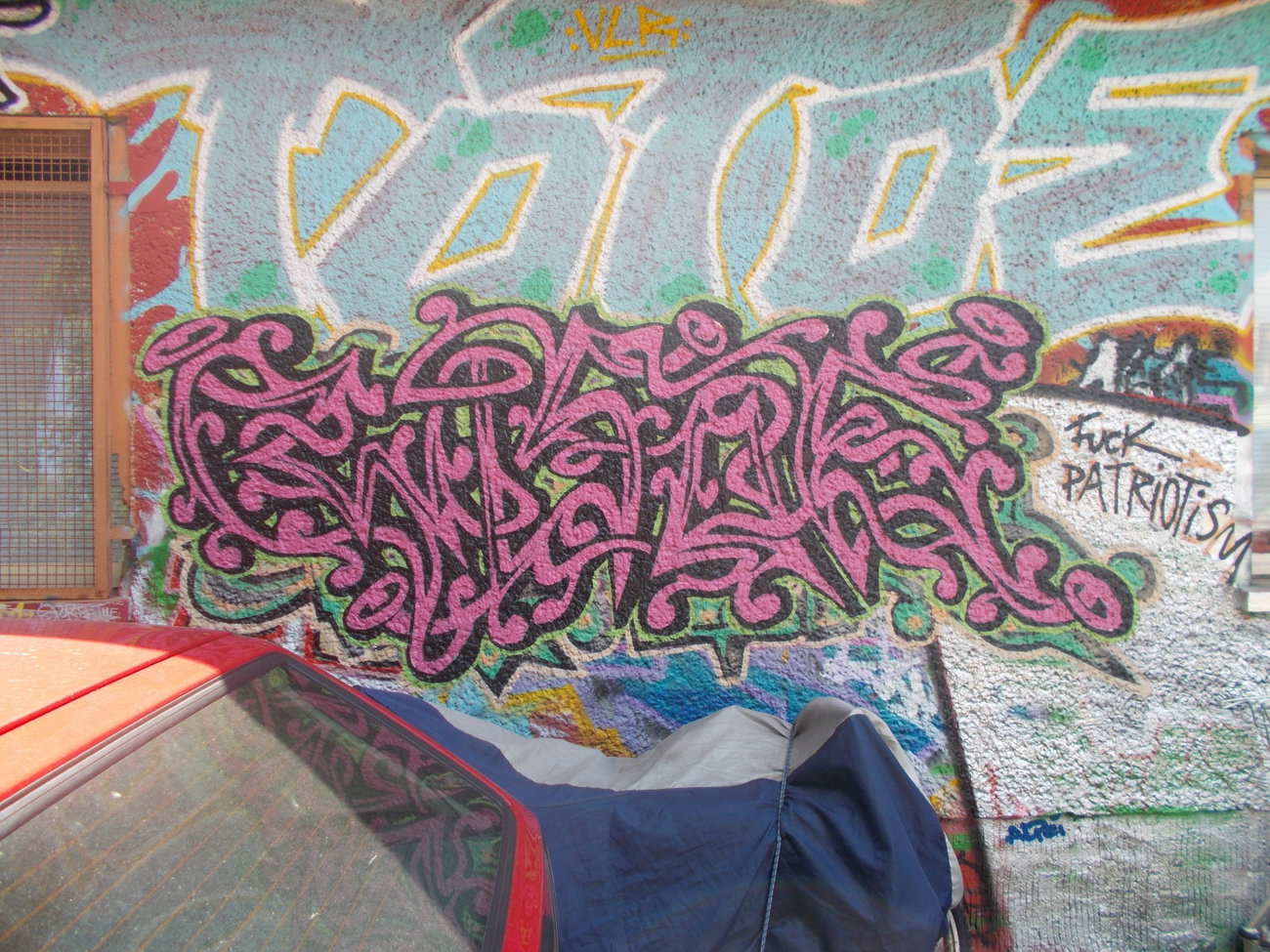 Graffiti Wall in Berlin - Photo by Hauswart1120 - WISOE, WISO, VLR (2015)