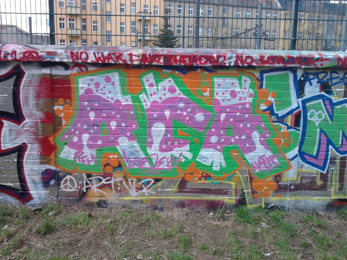 Graffiti Bombing - Photo by Hauswart1120 - ANTIFA, AFA, 161 (2015)
