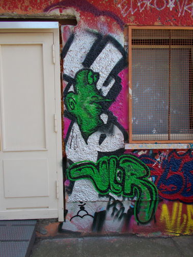 Graffiti Wall in Berlin - Photo by Hauswart1120 - VLR, WISO, WISOE (2015)