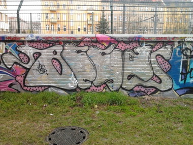 Graffiti Wall in Berlin - Photo by Hauswart1120 - BE52, B52 (2014)