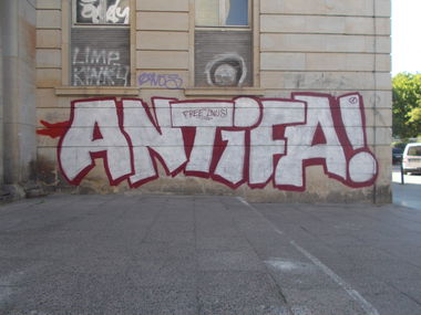 Graffiti Bombing in Berlin - Photo by Hauswart1120 - ANTIFA, AFA, 161 (2015)