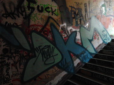 Graffiti Bombing in Berlin - Photo by Hauswart1120 - DKM, GREY, GRAY (2014)