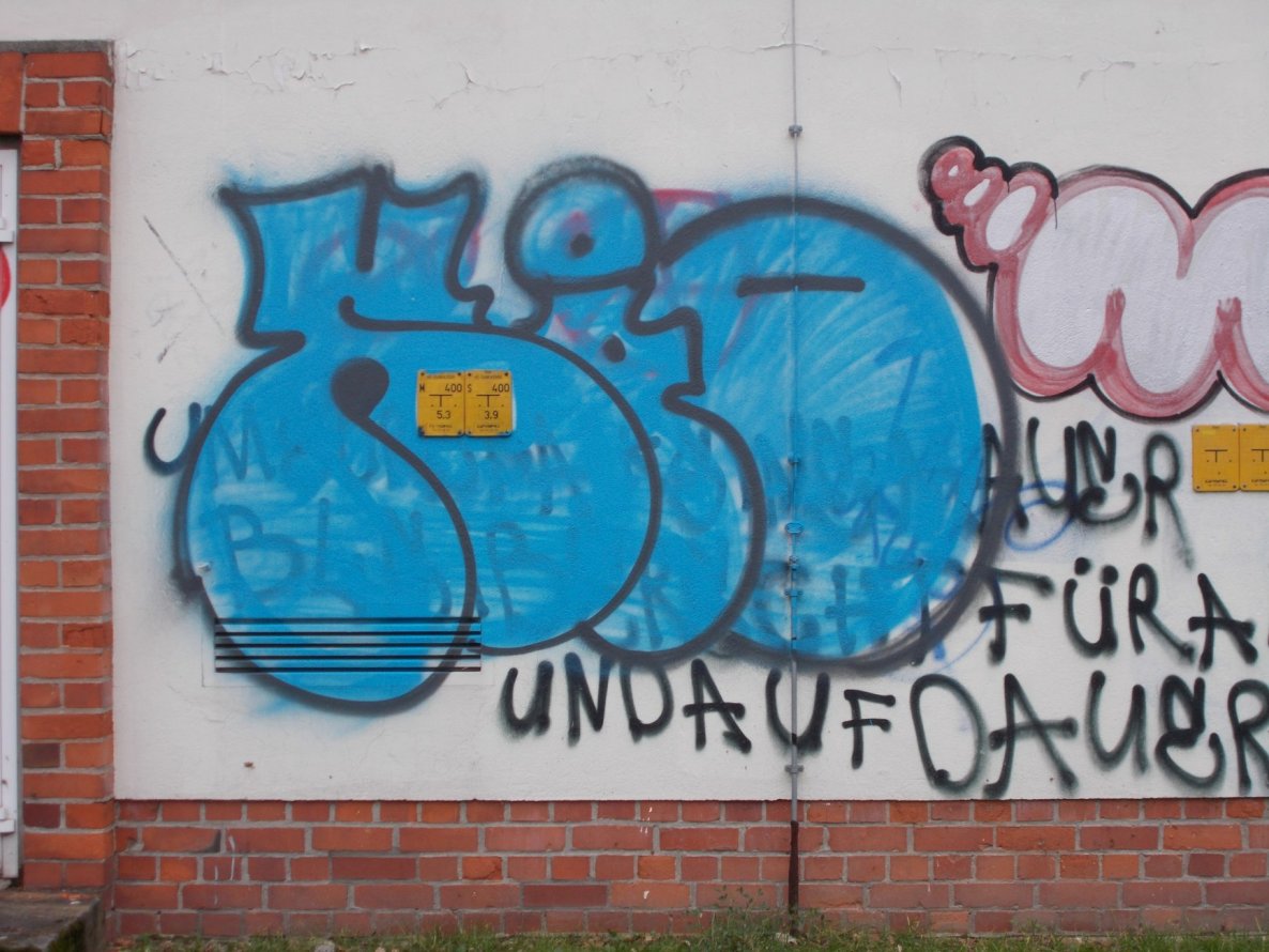 Graffiti Bombing in Berlin - Photo by Hauswart1120 - KIO (2015)