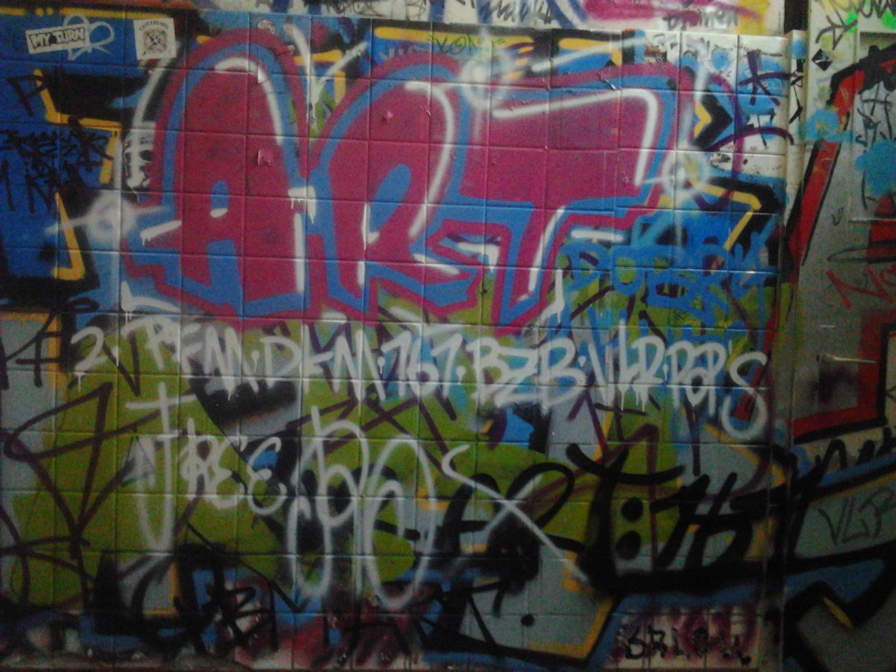 Graffiti Bombing in Berlin - Photo by Hauswart1120 - ART, PFM, DKM (2015)