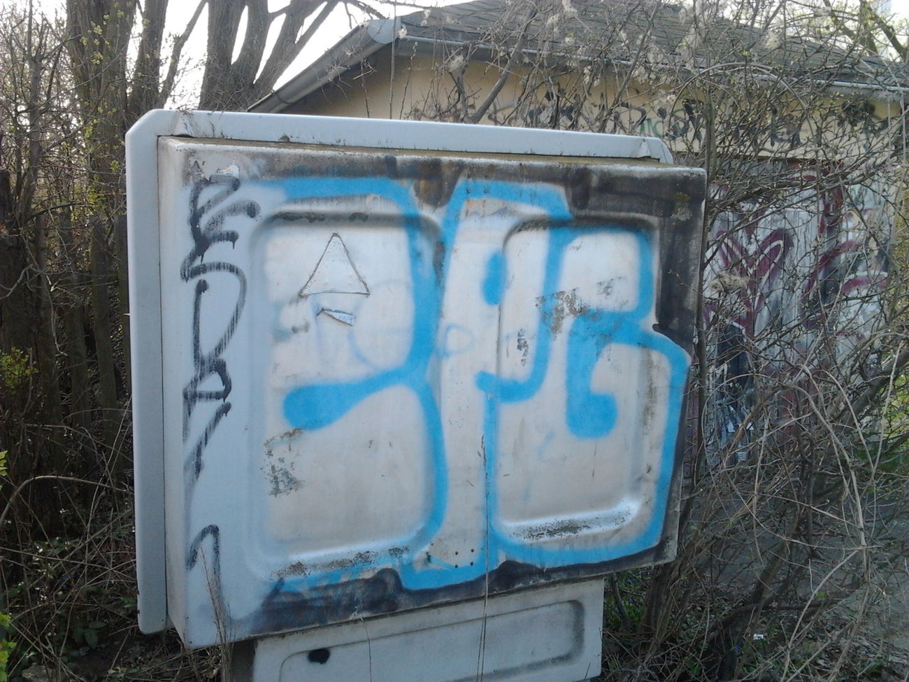 Graffiti Bombing in Berlin - Photo by Hauswart1120 - CPG, UPS