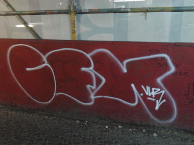 Graffiti Wall in Berlin - Photo by Hauswart1120 - CFX, VLR (2015)