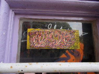 Graffiti Sketch in Berlin - Photo by Hauswart1120 - IWIDS (2015)