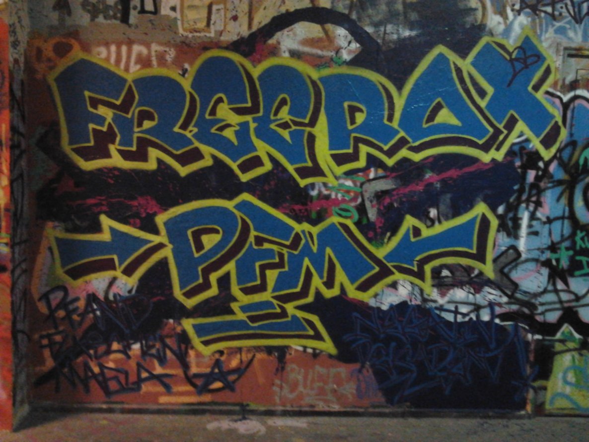 Graffiti Wall in Berlin - Photo by Hauswart1120 - free, ROX, MC (2015)