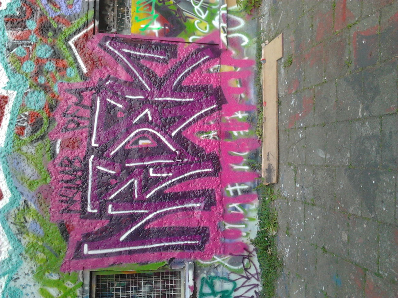 Graffiti Wall in Berlin - Photo by Hauswart1120 - Nedek, NOMB, PFM (2016)