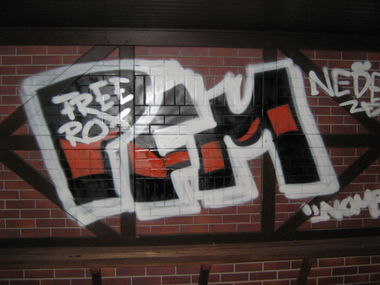 Graffiti in Prieros - Photo by Hauswart1120 - PFM, NEDEK, NOMB (2015)