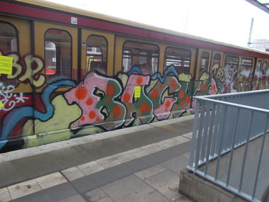 Graffiti Train in Berlin - Photo by Hauswart1120 - BACKE, TBR (2015)
