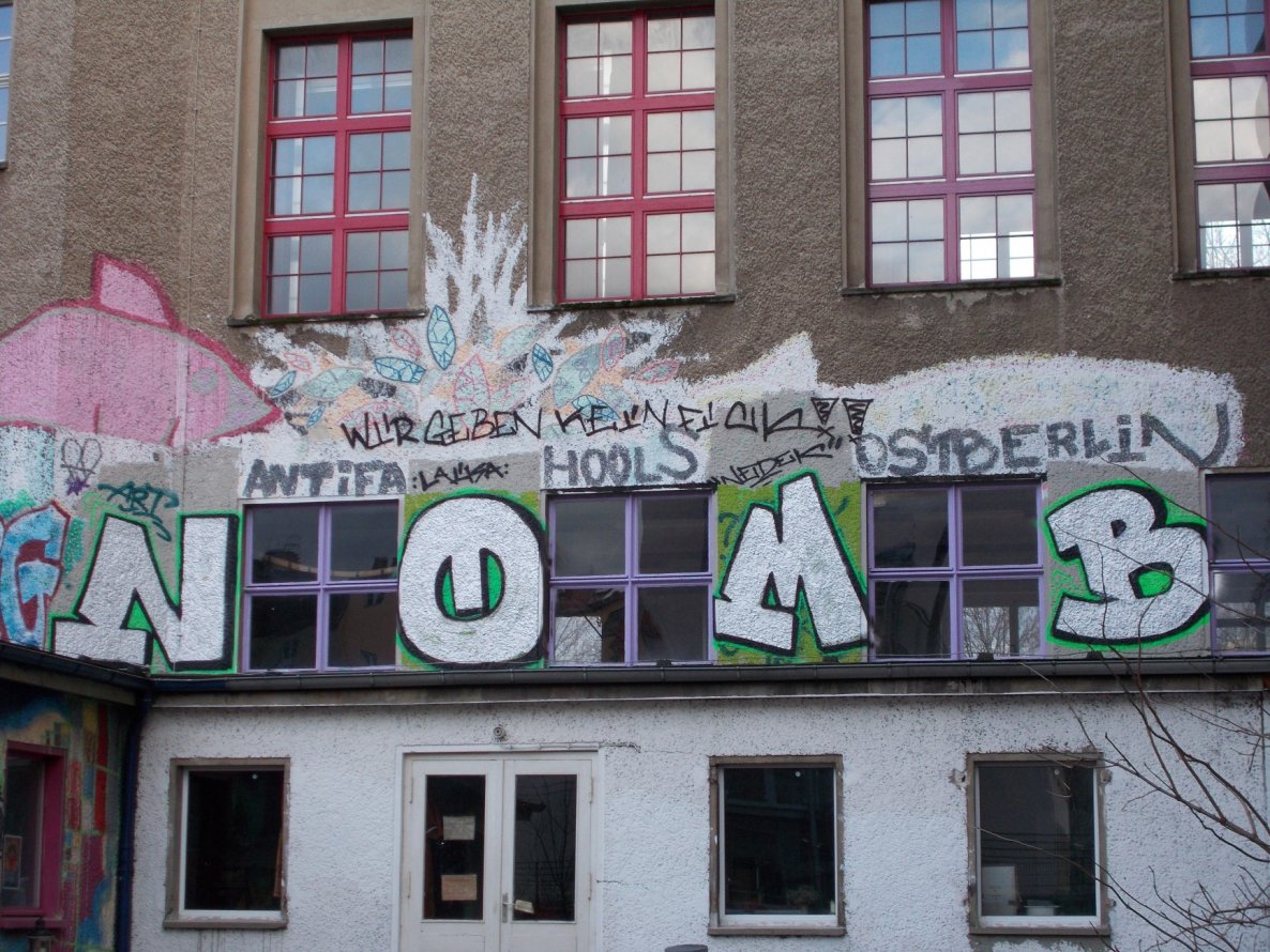 Graffiti Wall in Berlin - Photo by Hauswart1120 - NOMB, NEDEK, LAIKA (2014)