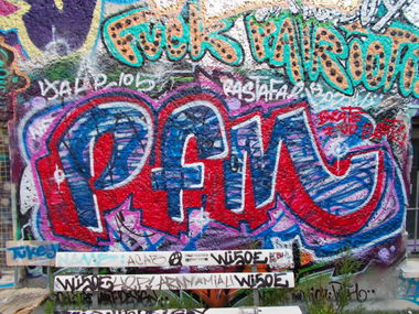 Graffiti Wall in Berlin - Photo by Hauswart1120 - PFM, ALPEY, BZB (2015)
