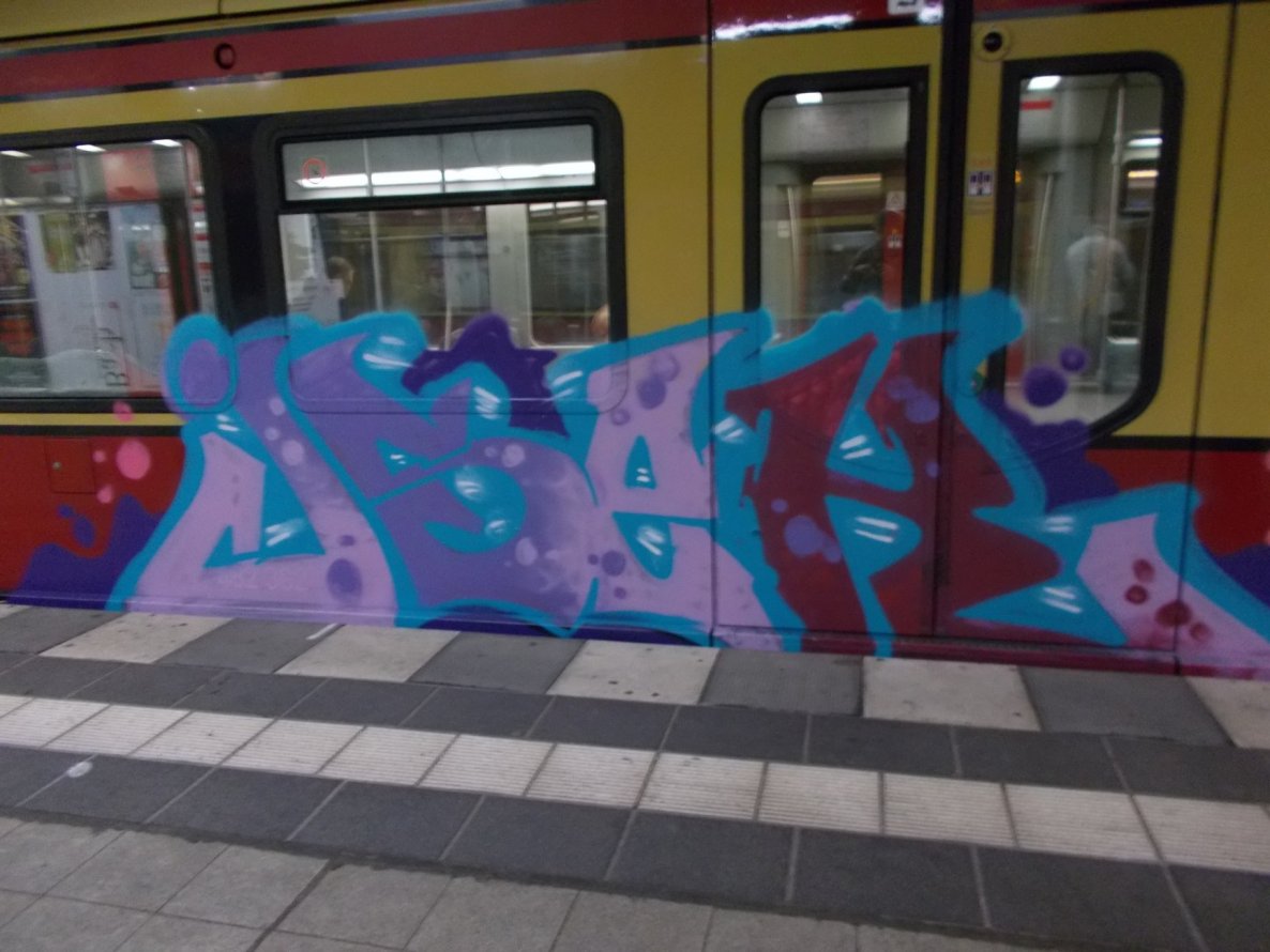 Graffiti Train in Berlin - Photo by Hauswart1120 - JSEK (2015)