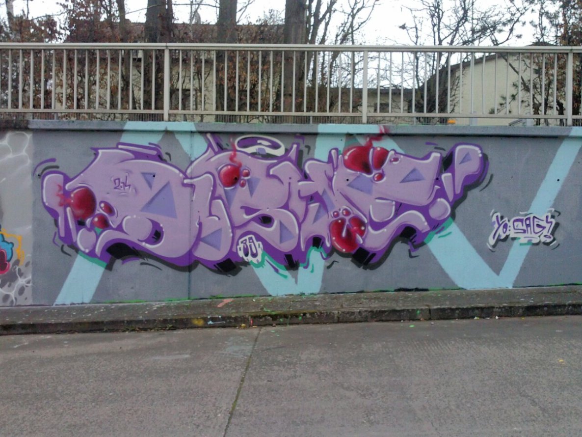 Graffiti Wall - Photo by HavanaClub - Dushe