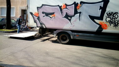 Graffiti Bombing - Photo by HavanaClub - ozf, olee, karies