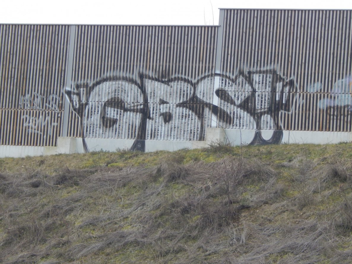 Graffiti Wall - Photo by HavanaClub - gbs