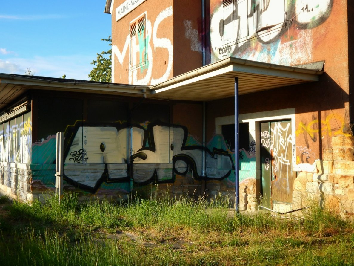 Graffiti Bombing - Photo by HavanaClub - asr, teik, spur