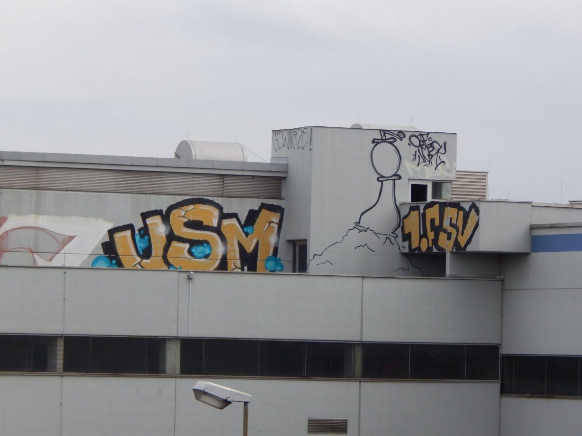 Graffiti Wall - Photo by HavanaClub - usm, fsv, gwz