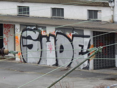 Graffiti Wall - Photo by HavanaClub - gude