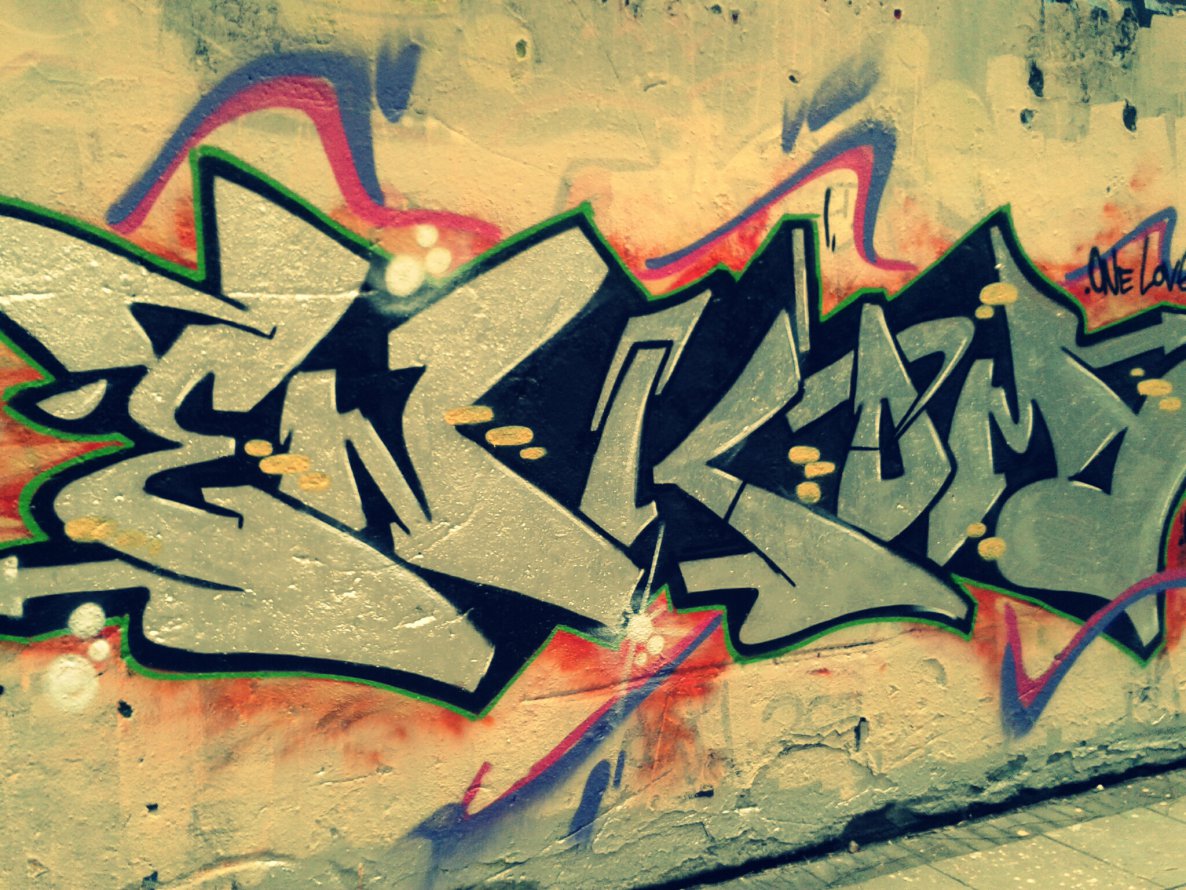 Graffiti Wall - Photo by Heisenberg - encom, tfd (2014)