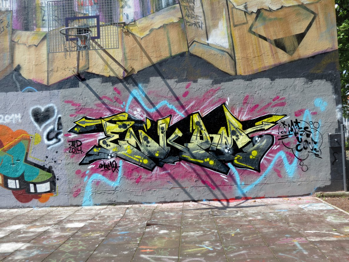 Graffiti Wall - Photo by Heisenberg - encom, tfd (2014)