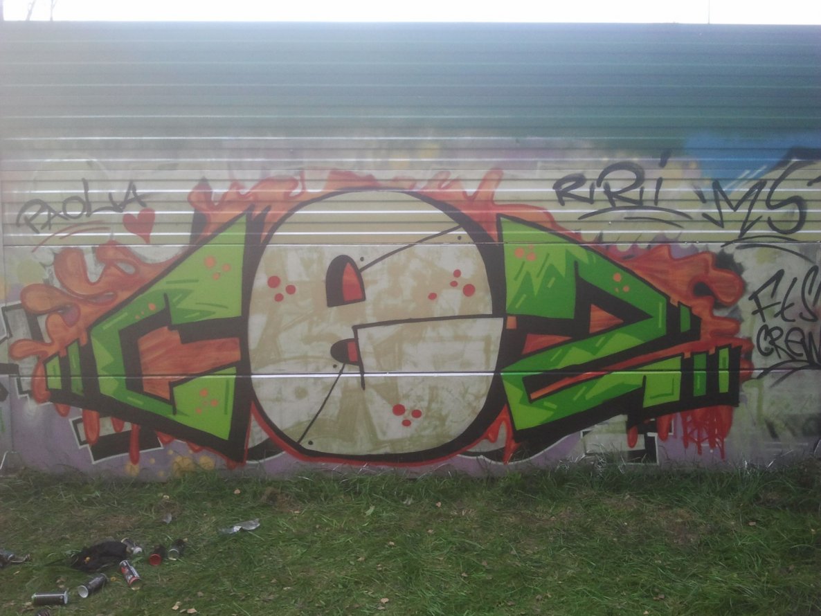 Graffiti Bombing in Warsaw - Photo by HellB (2014)