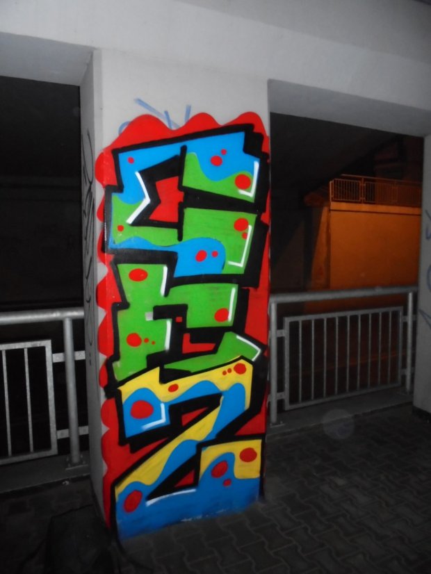 Graffiti Bombing in Warsaw - Photo by HellB