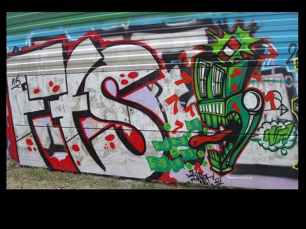 Graffiti Bombing in Warsaw - Photo by HellB