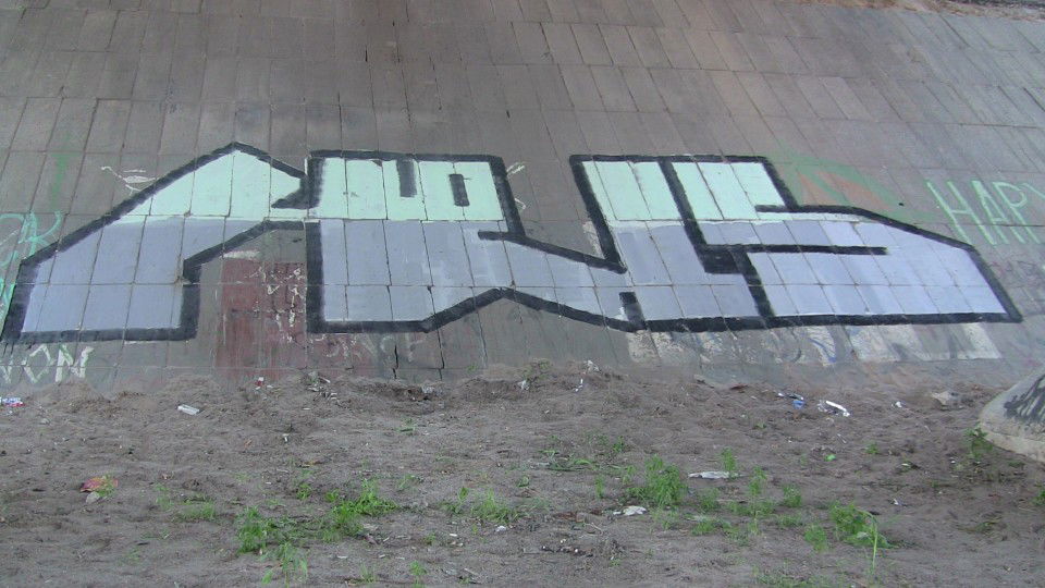 Graffiti Bombing - Photo by Hells - Hels (2013)