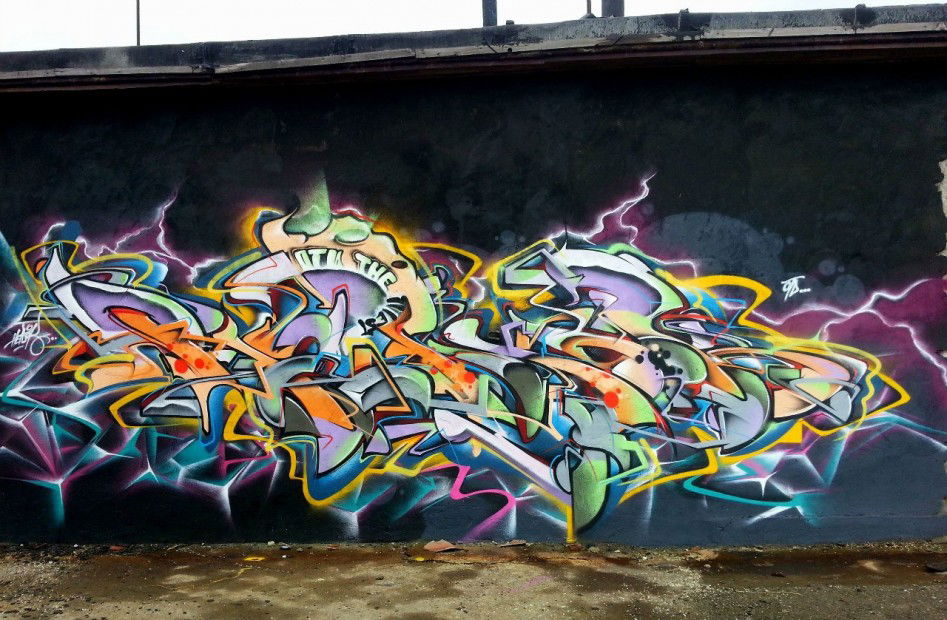 Graffiti Wall in Russia - Photo by Henok (2013)