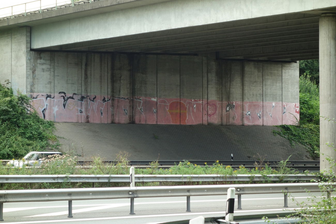 Graffiti Bombing - Photo by Herford - TML, Nika, Snos (1997)