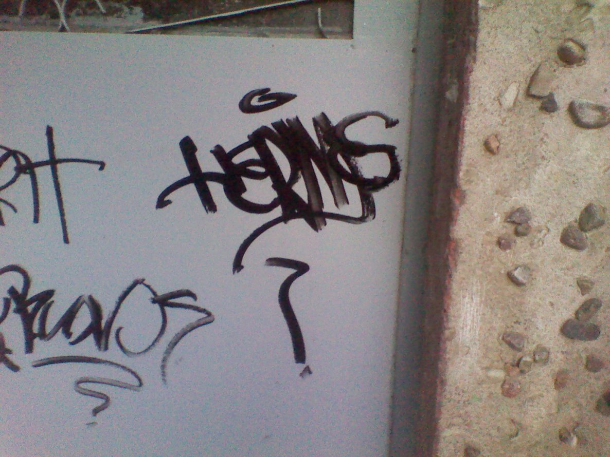 Graffiti Wall - Photo by Hermes