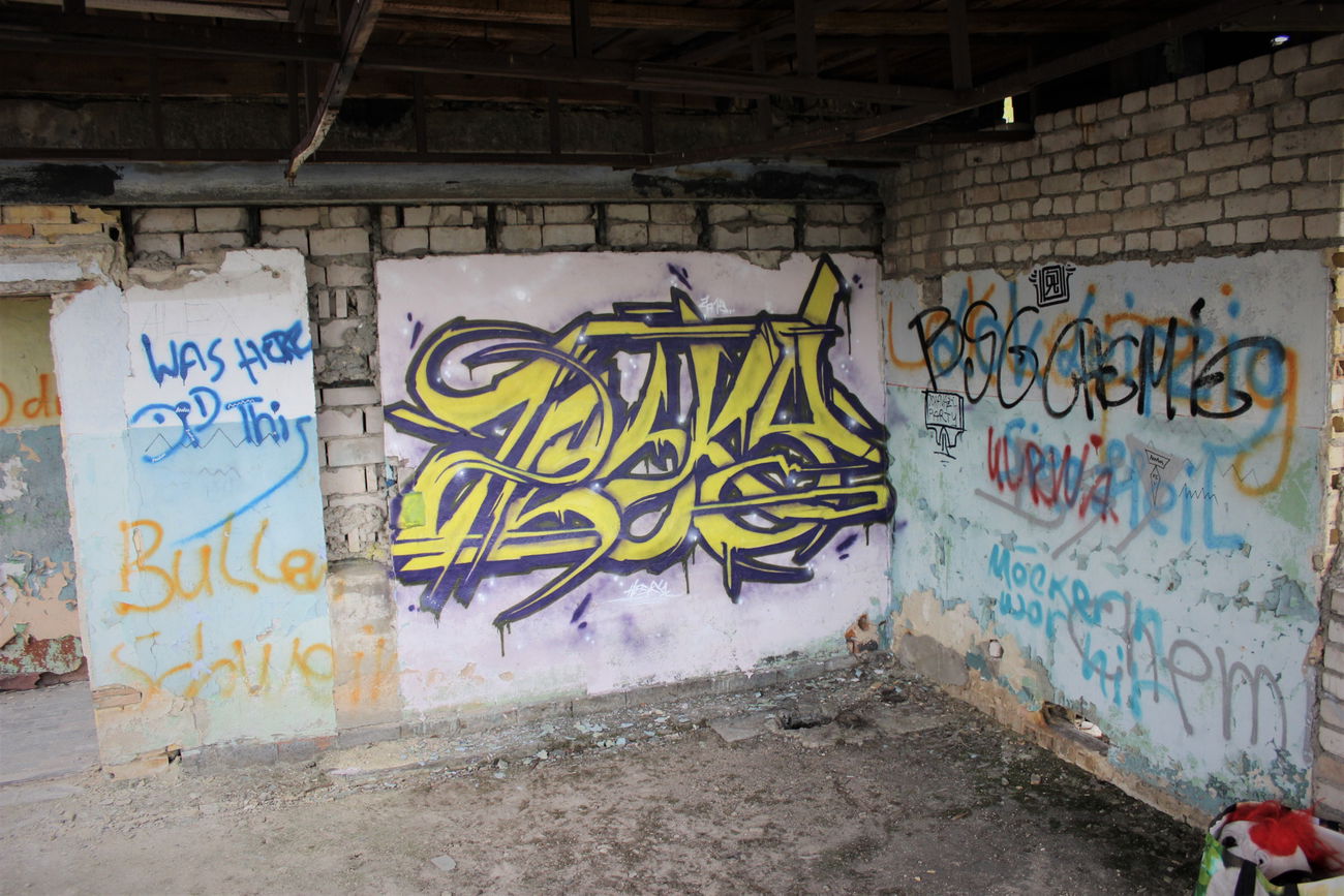 Graffiti Wall - Photo by Hesky